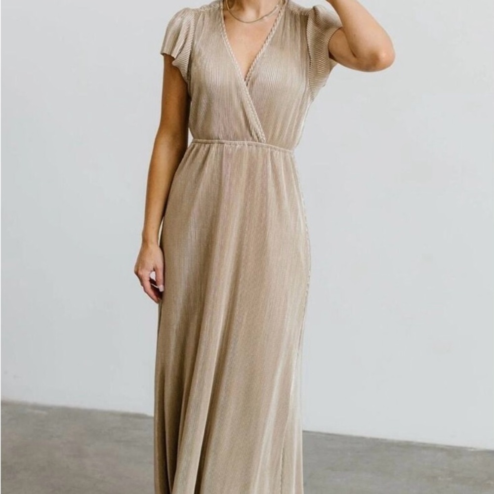 Elegant Women’s Formal Gold Maxi Dress